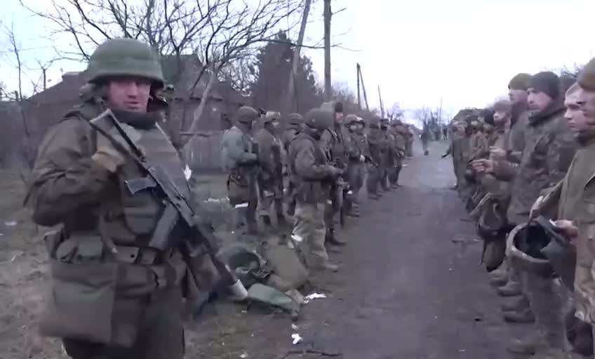 Ukraine war - Russian fighters once again successfully captured Ukrainian servicemen in Mariupol