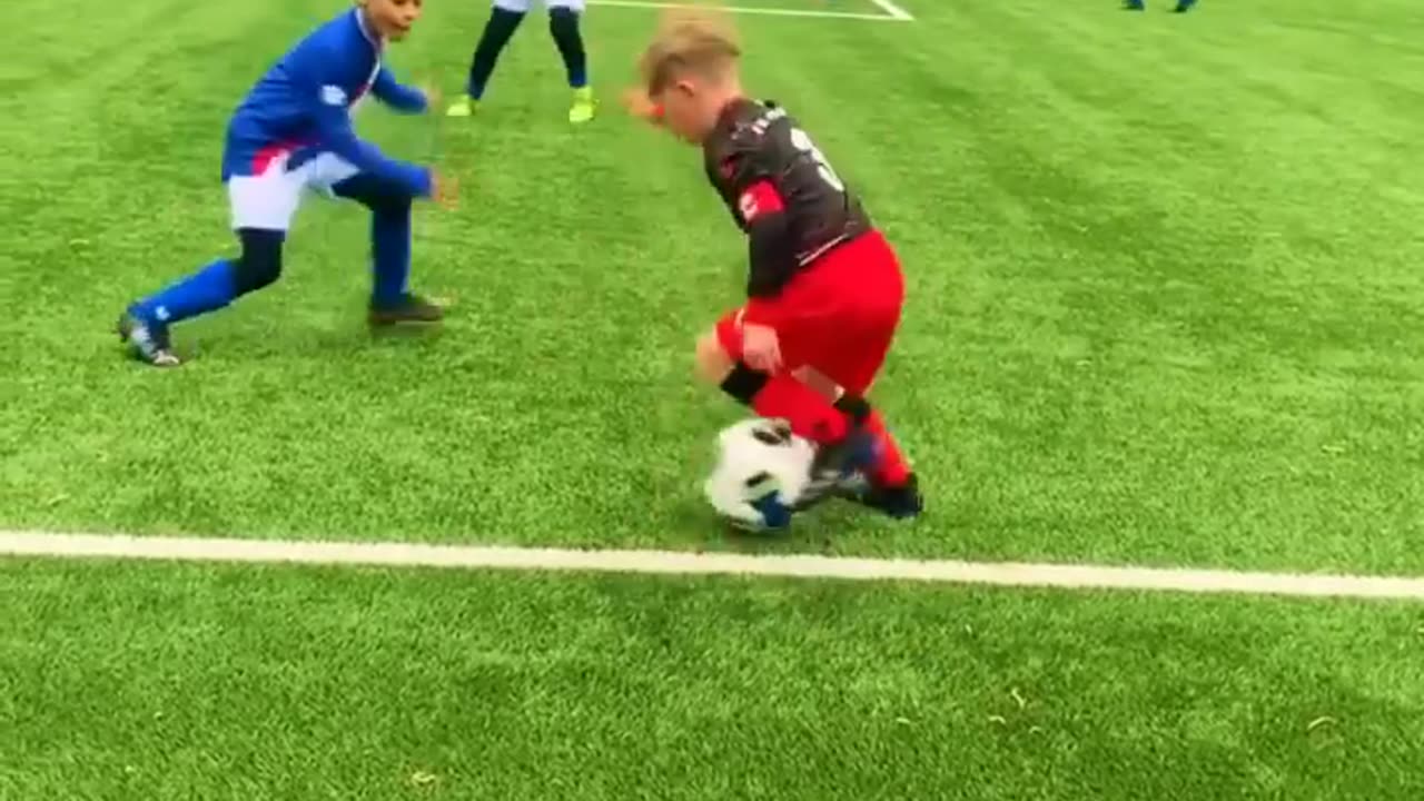 Kid Football skills