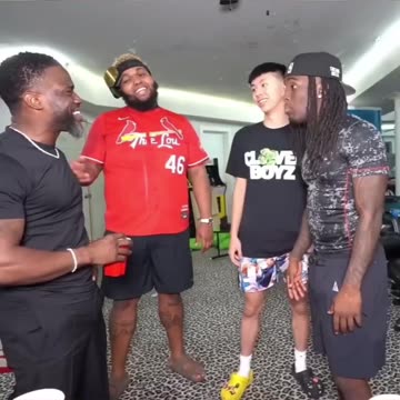 Ray violates KevinHart 😂😂