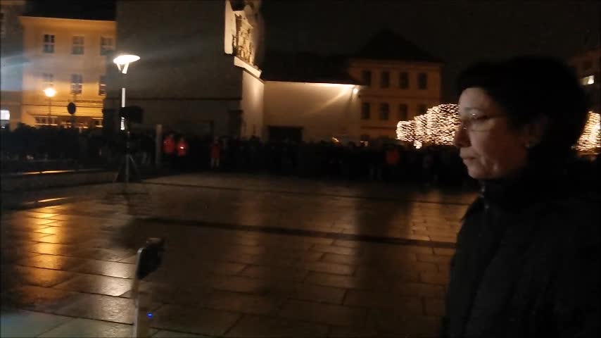 BAUTZEN, Kornmarkt, 10 01 2022 - 49. MAHNWACHE - Eröffnung, Reden, offener Brief an Bürgermeister