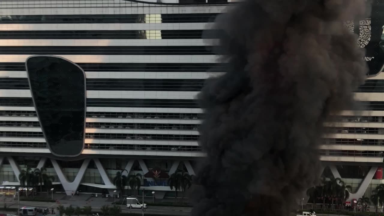 Bangkok Market Goes Up In Flames