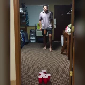 Compilado de trucos de ping pong con un palo de golf