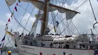 Arriba en Cartagena el buque Cuauhtémoc