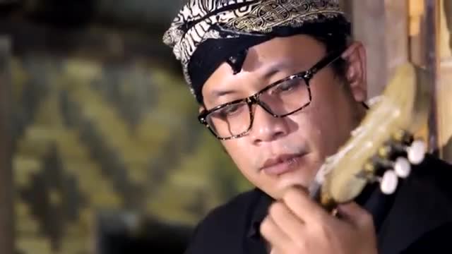 Fingerstyle es lilin