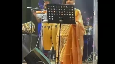 Arunita pawandeep Live singing video || live concert video ||