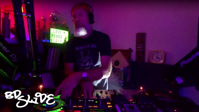 BD Slide - Vibrational Healing Through Pounding Bass - Live 8/2/22 - House Music DJ - Vinyl