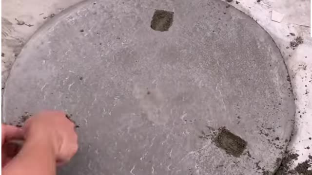 A DIY beautiful coffee table from cement
