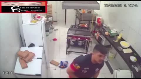 When keepin it real goes wrong Armed Thief Picked The Wrong Kitchen To Rob Cheshired Grin