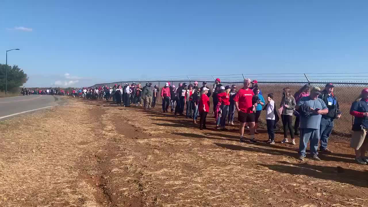 Line of supporters for President