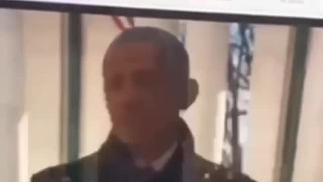 When the CGI Barack Obama glitches during Trump's Inauguration