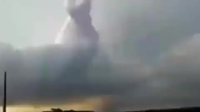 That cloud looks scary the hand of god