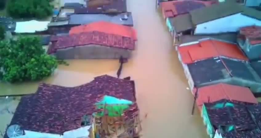 Dam Collapse prompting urgent evacuation in the northeast of Brazil