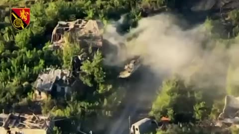 Ukrainian Artillery Destroys Russian Vehicles