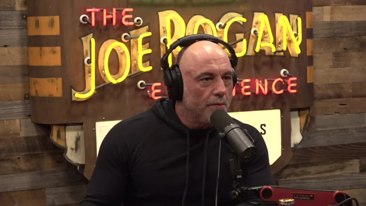 Joe Rogan Experience - #2218 Sam Tripoli