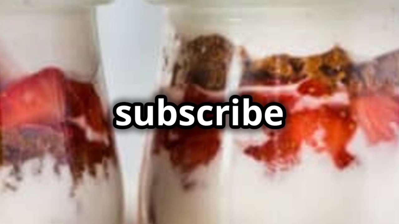 A No-Bake Strawberry Cheesecake Parfait