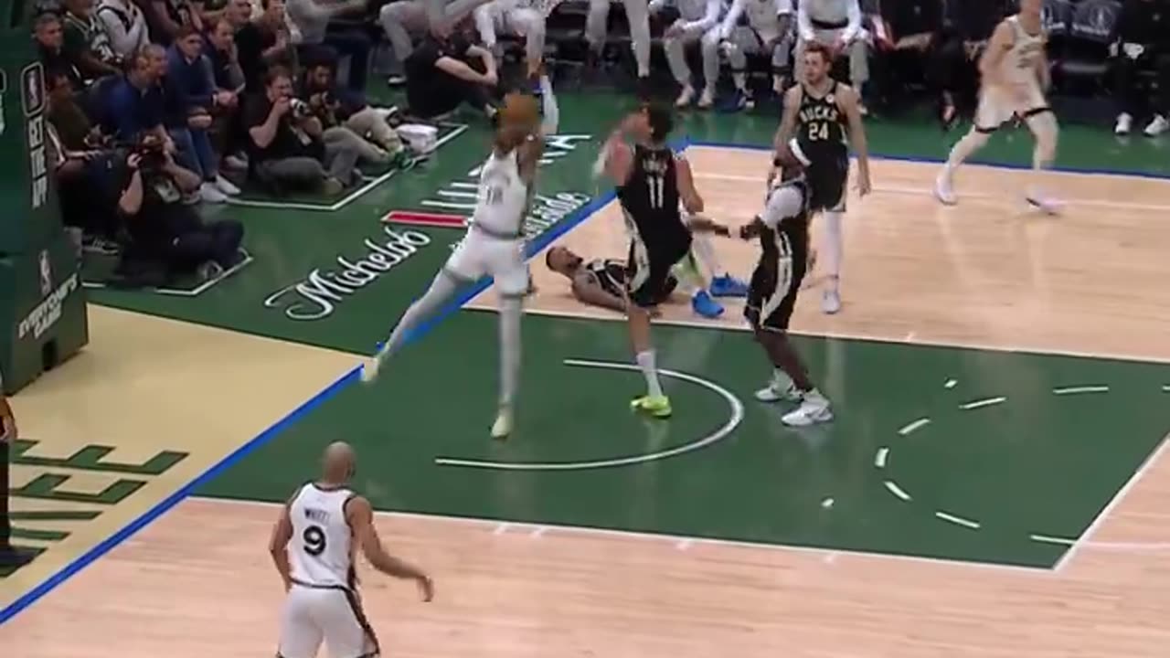 NBA - Oshae Brissett goes behind his back and FLUSHES 😳 📺 Bucks-Celtics