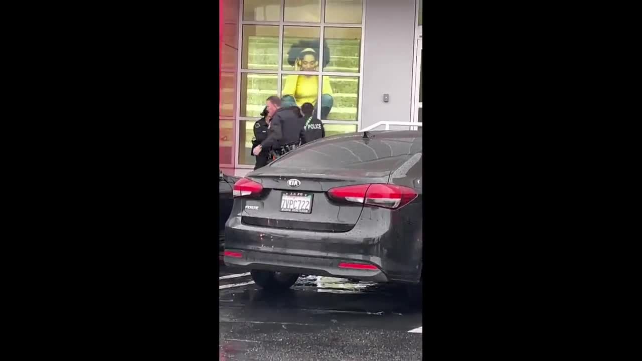 People shot at Burlington coat Factory in North Hollywood CA