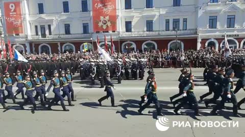 Přehlídka 9. května na Den vítězství ve Vladivostoku