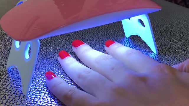 Dry Your Nail with this lovely gadget girls