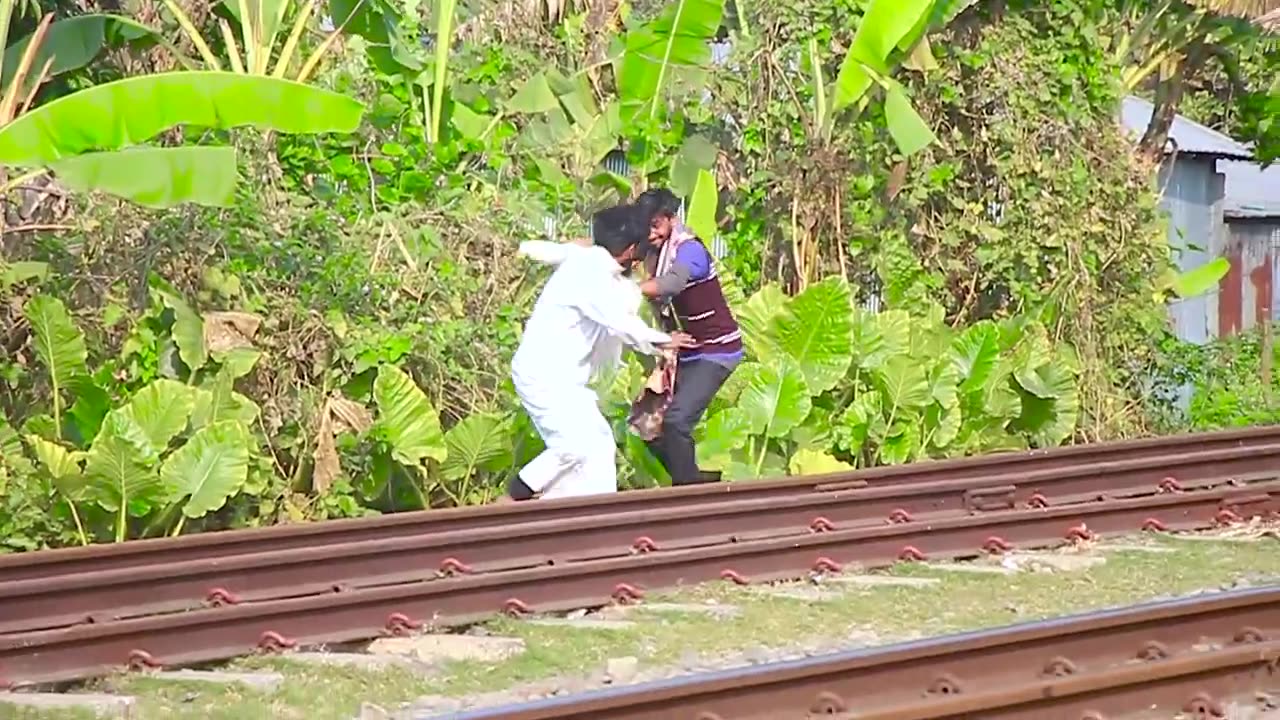 HORROR BEST FUNNIEST SCARY PRANKS ON PUBLIC | GHOST PRANKS ON STREET MAN