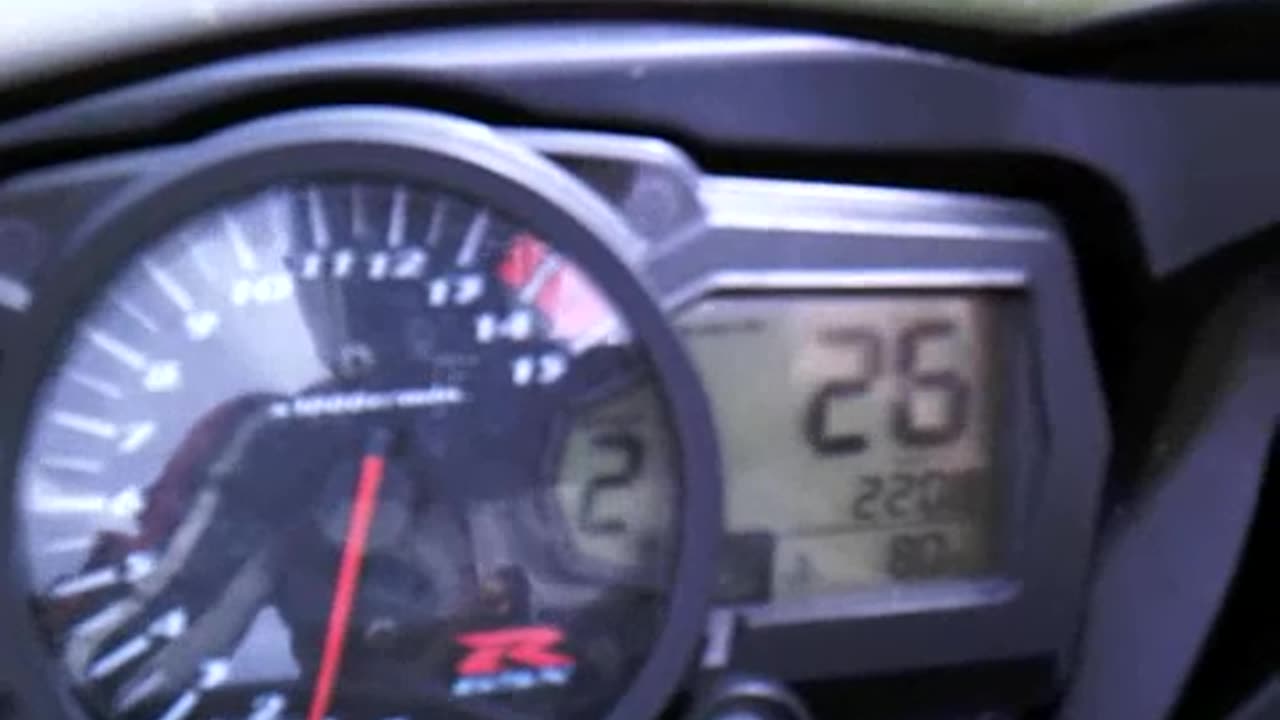 Suzuki Hayabusa - 300 km/h in 20 seconds