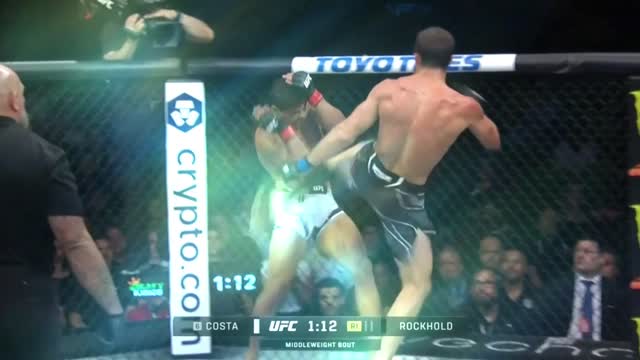 Costa eats Rocksholds body kicks