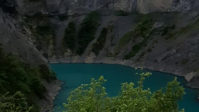 Les passerelles himalayennes du lac de Monteynard-Avignonet