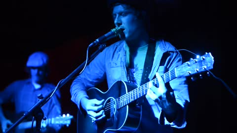 Current Swell "Room of the Faded Moon" Live Music