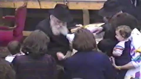 5. Chof Av 5749, Mincha, Maariv and rally (gan yisroel) - כ' מנחם - אב תשמ"ט