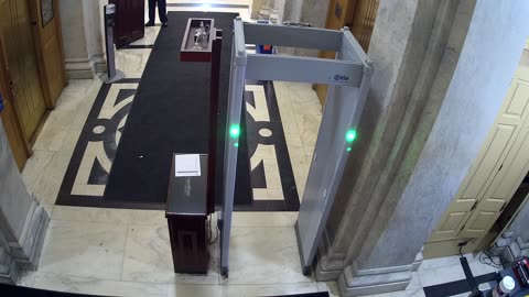 0163USCH01HouseCarriageDoor_2021-01-06_08h21min03s260ms.mp4