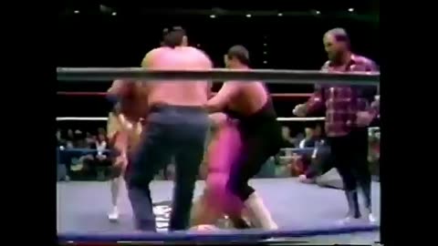 Jerry Lawler vs Eddie Gilbert - Barb Wire Match