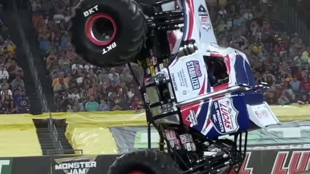 very dangerous monster truck stunts monster truck stunts#shorts #respect #viral #funny