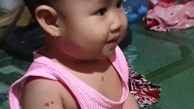 Baby fiqah with her sister