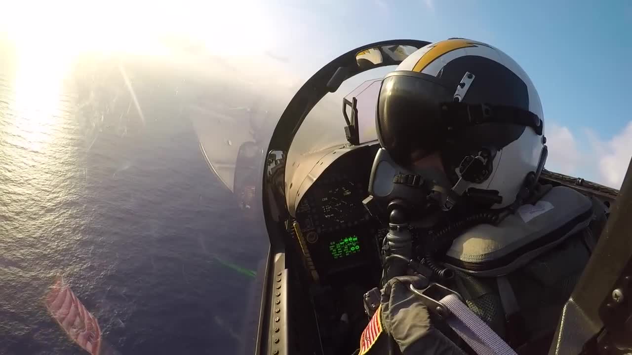 😏 Pinky Recovery-EA-18G Growler Cockpit View - Low Holding to the Spin Pattern to the Overhead-9