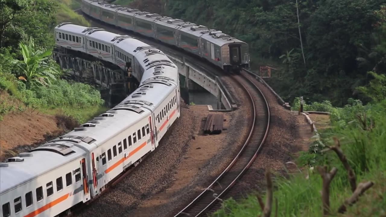 INDONASIAN TRAIN