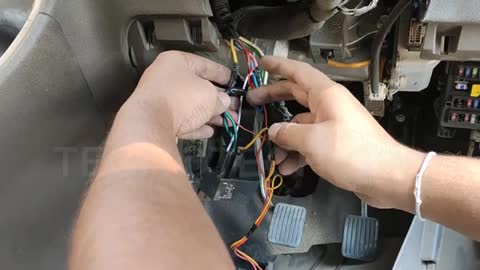how to install car tracker device