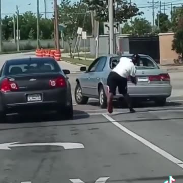 Road Rage In Milwaukee Ends In Smashed Windshields And Near Vehicular Homicide