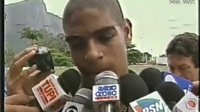 Reportagem com Adriano Imperador no Flamengo em 2000
