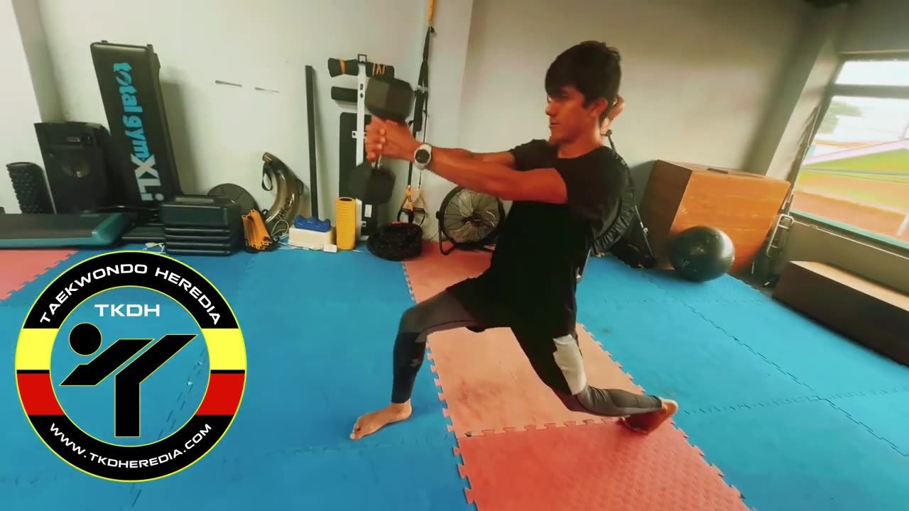 Ejercicios para la fuerza del puño y de rotación para el TAEKWONDO