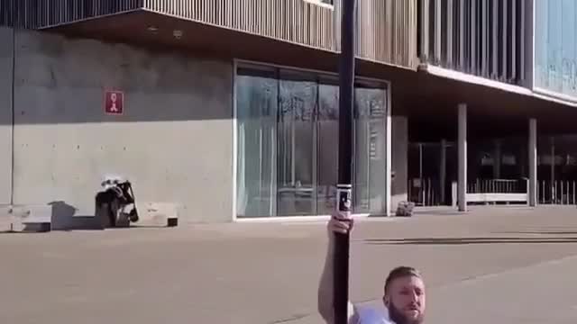 Guy doing crazy Tricks! 😂