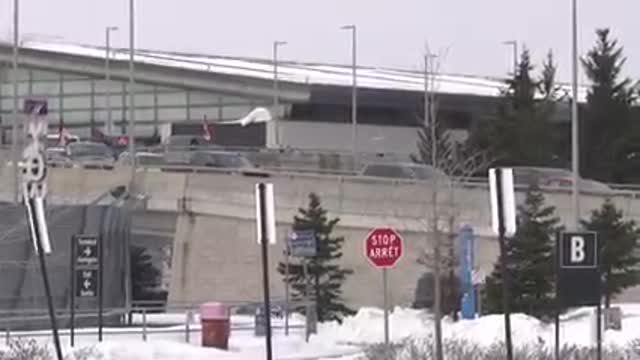 Protesters briefly target Ottawa airport