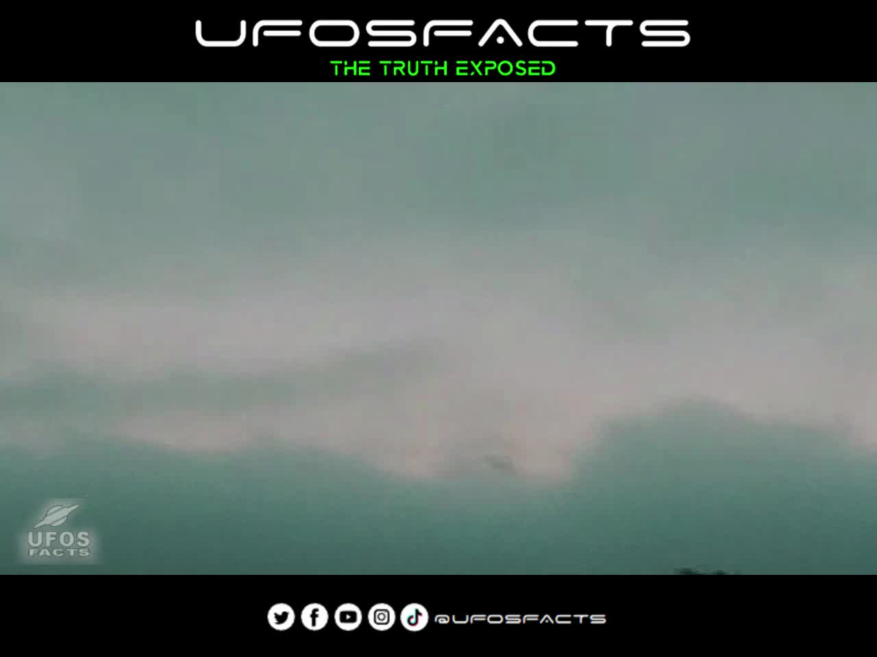 Huge Black Cube-Shaped UFO Captured In The Clouds Over Texas