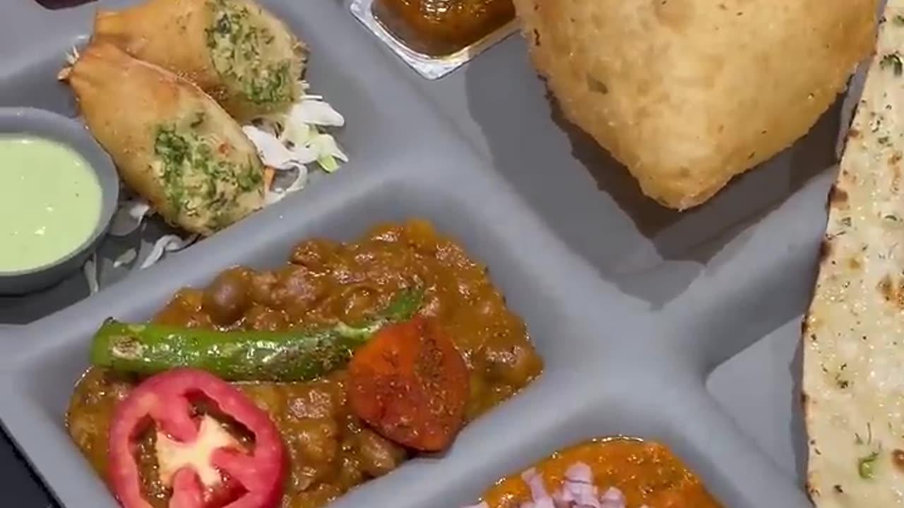 Maharaja Plater khaya hai 😋