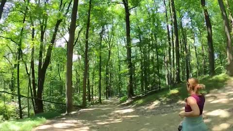 Hike down from Harpers Ferry overlook