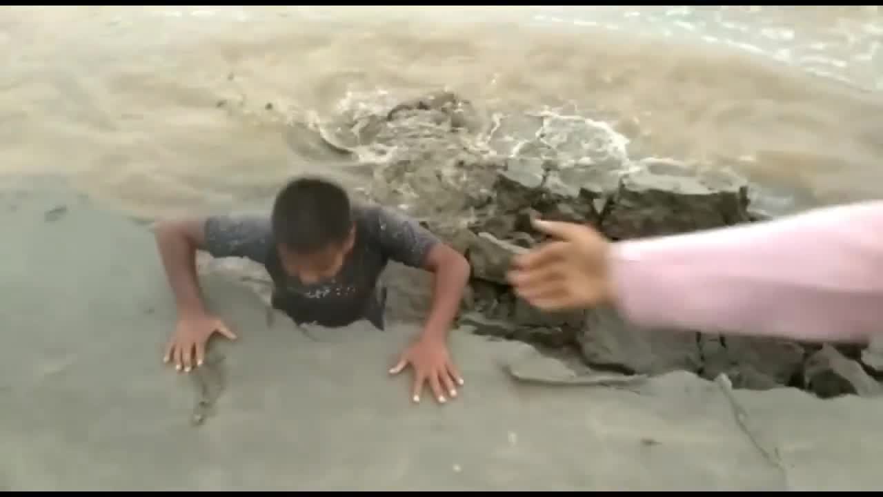 Short Funny Video 2021. River Side Fun