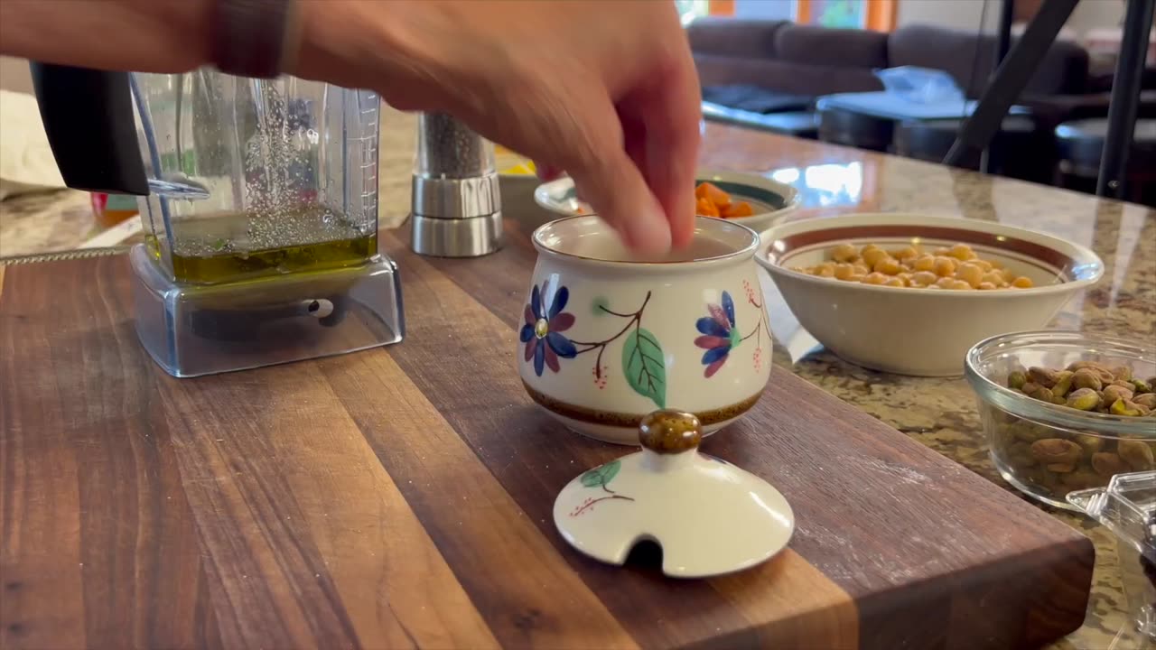 Make A Quick Easy Quinoa Salad Bowl