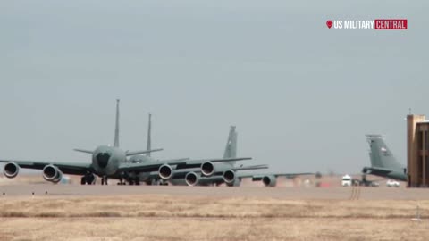 Witness How KC-135 Skilled Pilots Rush Towards Respective Aircraft And Take Off One By One