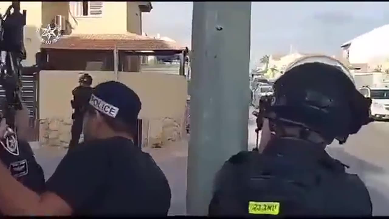 There are running gun battles in southern Israel as IDF forces yesterday