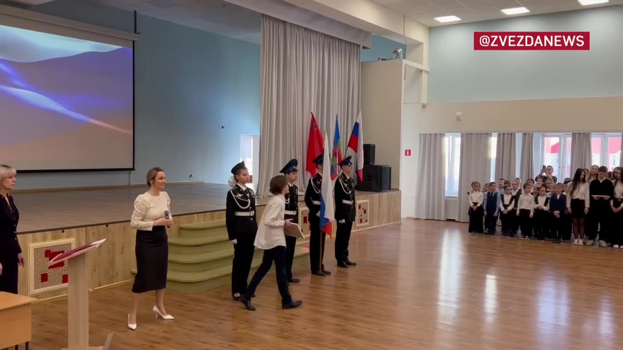 RUSSIA: Teenage heroes who saved hundreds during Moscow attack receive official awards!