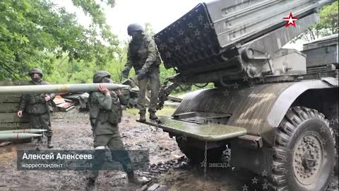 Ukraine War - LPR "Grad" working towards Ukrainian position